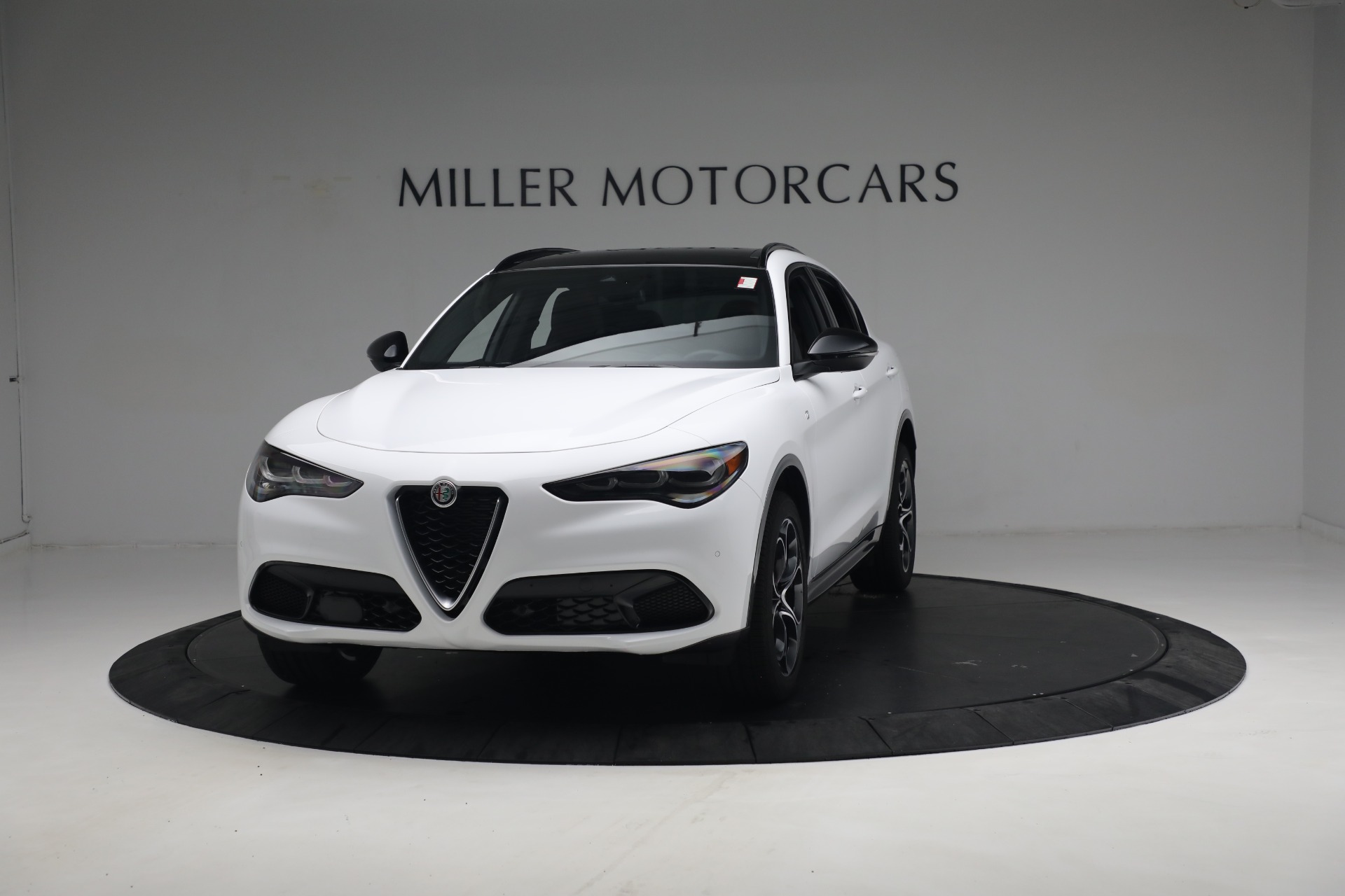 New 2024 Alfa Romeo Stelvio Ti for sale $54,570 at Pagani of Greenwich in Greenwich CT 06830 1