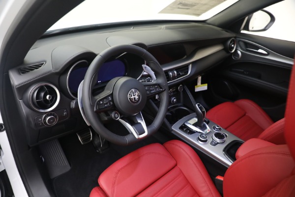 New 2024 Alfa Romeo Stelvio Veloce for sale $56,095 at Pagani of Greenwich in Greenwich CT 06830 22