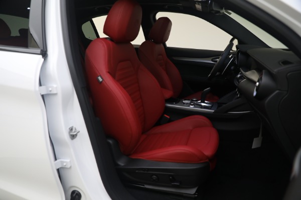 New 2024 Alfa Romeo Stelvio Veloce for sale $56,095 at Pagani of Greenwich in Greenwich CT 06830 27