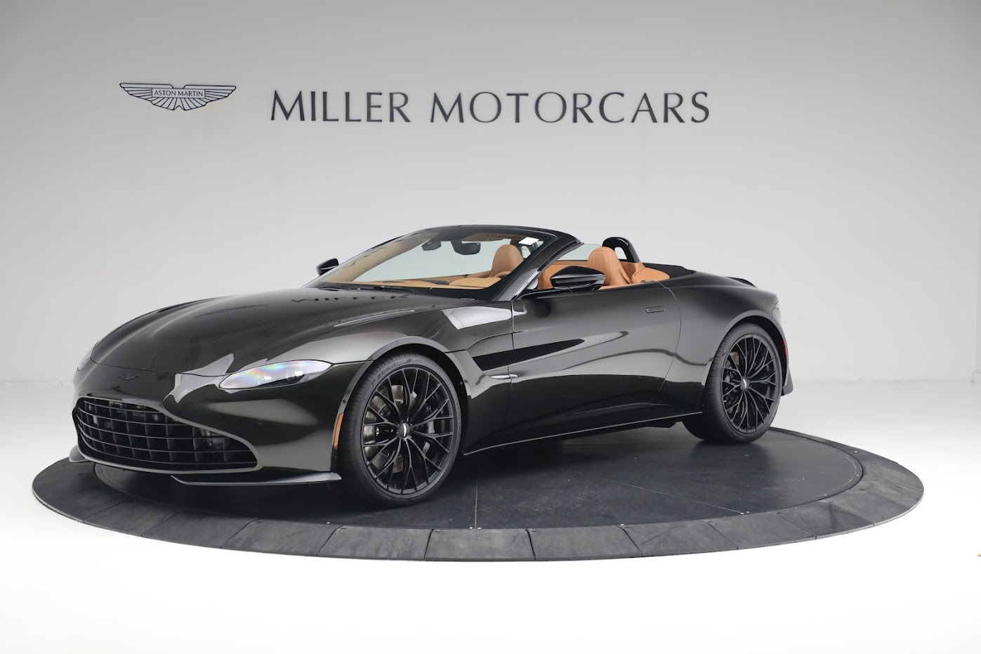 New 2023 Aston Martin Vantage V8 for sale $209,886 at Pagani of Greenwich in Greenwich CT 06830 1