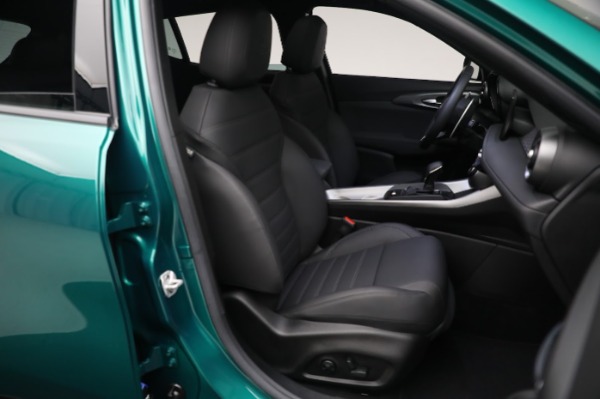 New 2024 Alfa Romeo Tonale Veloce for sale $58,840 at Pagani of Greenwich in Greenwich CT 06830 23