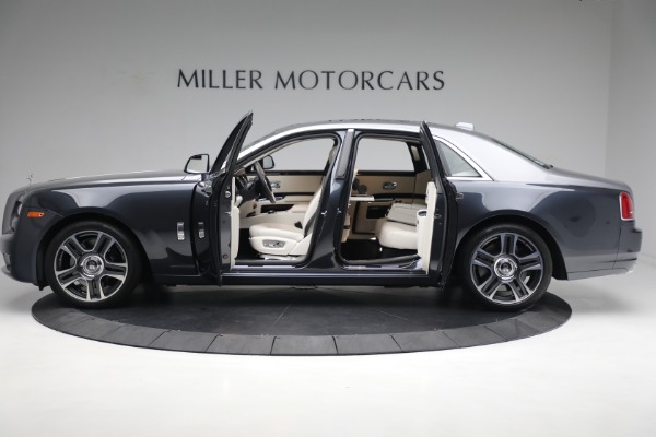 Used 2019 Rolls-Royce Ghost for sale $225,895 at Pagani of Greenwich in Greenwich CT 06830 10