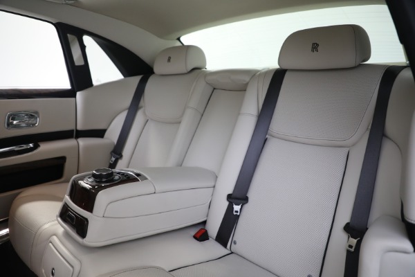 Used 2019 Rolls-Royce Ghost for sale $225,895 at Pagani of Greenwich in Greenwich CT 06830 28