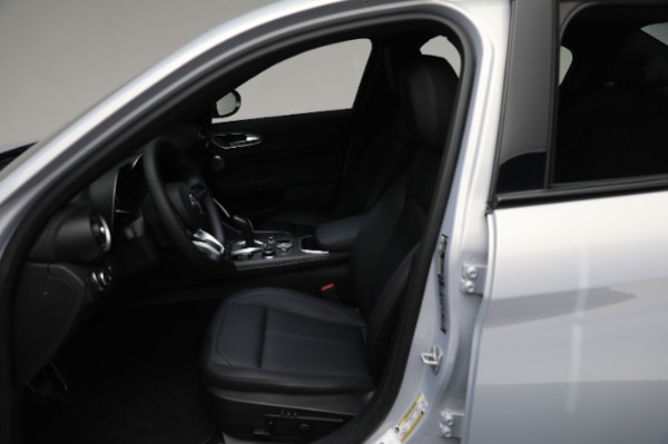 New 2023 Alfa Romeo Giulia Ti for sale Call for price at Pagani of Greenwich in Greenwich CT 06830 18