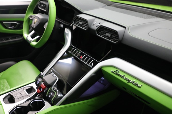 Used 2022 Lamborghini Urus for sale $269,900 at Pagani of Greenwich in Greenwich CT 06830 27