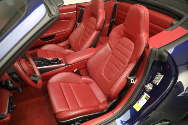Used 2022 Porsche 911 Turbo S for sale $261,900 at Pagani of Greenwich in Greenwich CT 06830 20