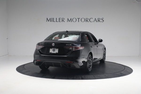 New 2024 Alfa Romeo Giulia Veloce for sale $55,350 at Pagani of Greenwich in Greenwich CT 06830 11