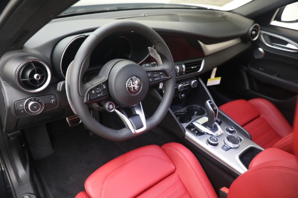 New 2024 Alfa Romeo Giulia Veloce for sale $55,350 at Pagani of Greenwich in Greenwich CT 06830 21