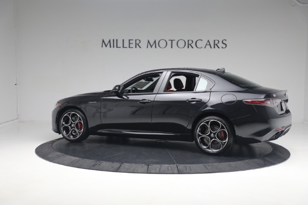 New 2024 Alfa Romeo Giulia Veloce for sale $55,350 at Pagani of Greenwich in Greenwich CT 06830 6