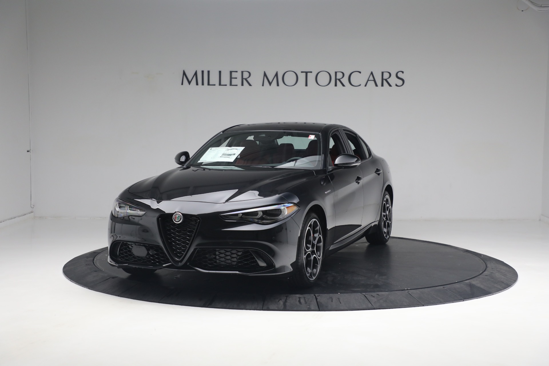 New 2024 Alfa Romeo Giulia Veloce for sale $55,350 at Pagani of Greenwich in Greenwich CT 06830 1