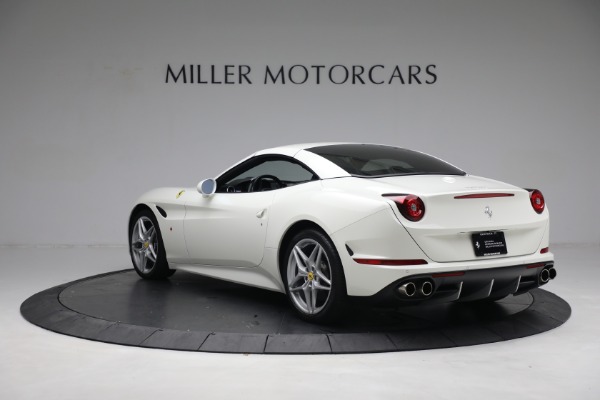 Used 2017 Ferrari California T for sale $151,900 at Pagani of Greenwich in Greenwich CT 06830 15