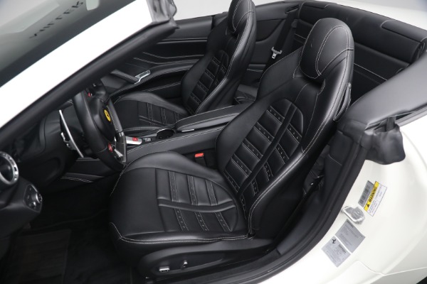 Used 2017 Ferrari California T for sale $151,900 at Pagani of Greenwich in Greenwich CT 06830 21