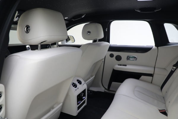 Used 2022 Rolls-Royce Ghost for sale $299,900 at Pagani of Greenwich in Greenwich CT 06830 19