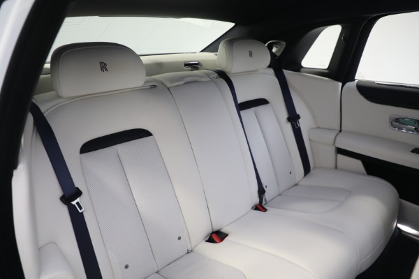 Used 2022 Rolls-Royce Ghost for sale $299,900 at Pagani of Greenwich in Greenwich CT 06830 23