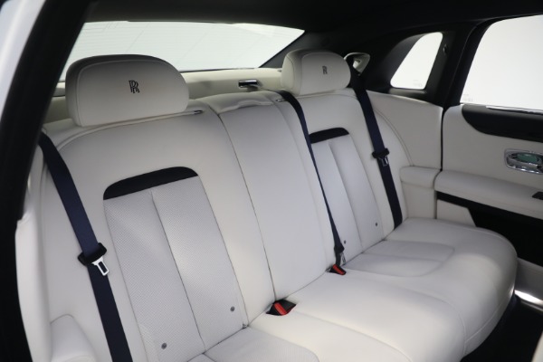 Used 2022 Rolls-Royce Ghost for sale $295,900 at Pagani of Greenwich in Greenwich CT 06830 23