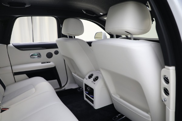 Used 2022 Rolls-Royce Ghost for sale $299,900 at Pagani of Greenwich in Greenwich CT 06830 26