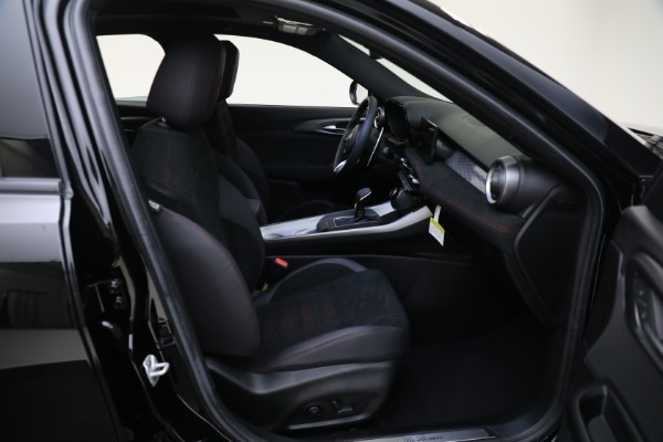 New 2024 Alfa Romeo Tonale Veloce for sale $54,790 at Pagani of Greenwich in Greenwich CT 06830 23