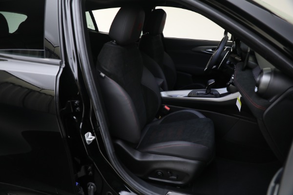 New 2024 Alfa Romeo Tonale Veloce for sale $54,790 at Pagani of Greenwich in Greenwich CT 06830 25