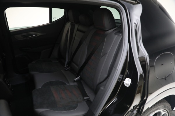 New 2024 Alfa Romeo Tonale Veloce for sale $54,790 at Pagani of Greenwich in Greenwich CT 06830 28