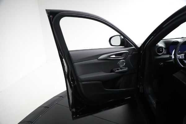 New 2024 Alfa Romeo Tonale Veloce for sale $57,640 at Pagani of Greenwich in Greenwich CT 06830 23