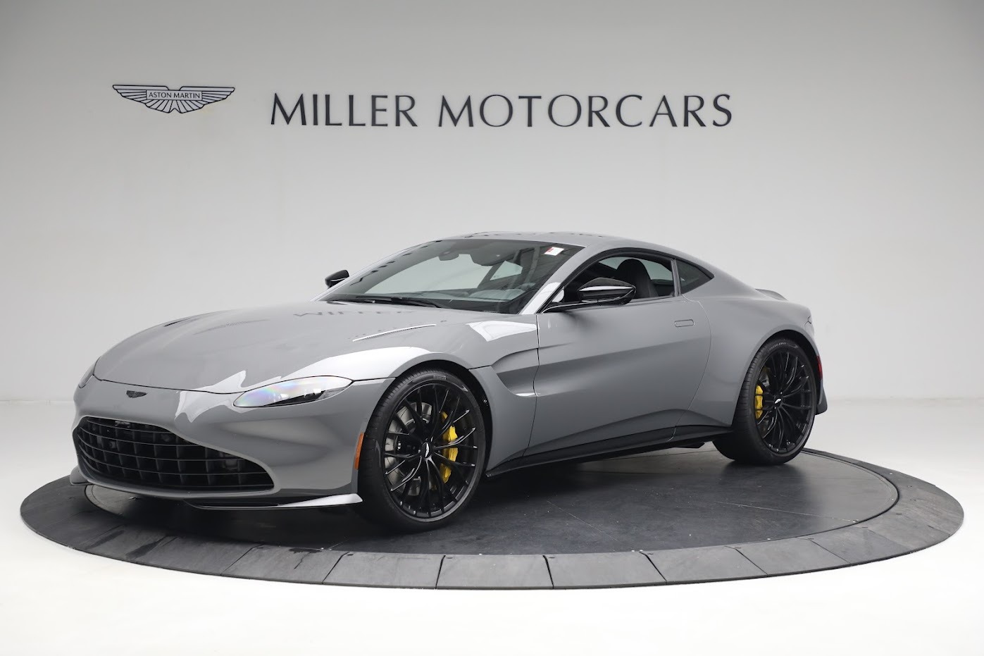 New 2023 Aston Martin Vantage V8 for sale $184,986 at Pagani of Greenwich in Greenwich CT 06830 1