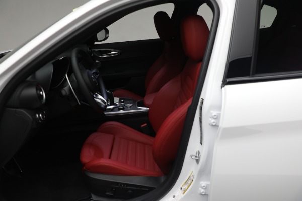 New 2024 Alfa Romeo Giulia Ti for sale $55,285 at Pagani of Greenwich in Greenwich CT 06830 21