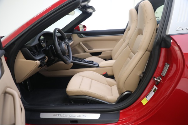 Used 2021 Porsche 911 Targa 4S for sale Sold at Pagani of Greenwich in Greenwich CT 06830 14