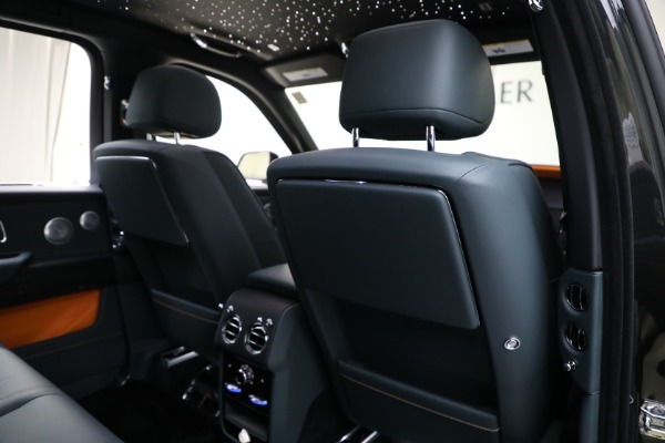 Used 2024 Rolls-Royce Black Badge Cullinan for sale $369,900 at Pagani of Greenwich in Greenwich CT 06830 27