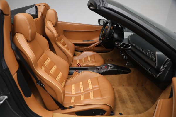 Used 2014 Ferrari 458 Spider for sale $289,900 at Pagani of Greenwich in Greenwich CT 06830 23