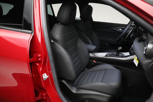 New 2024 Alfa Romeo Tonale Veloce for sale $52,790 at Pagani of Greenwich in Greenwich CT 06830 25