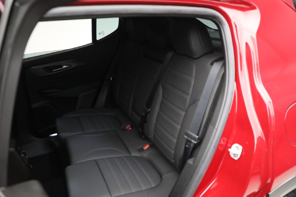 New 2024 Alfa Romeo Tonale Veloce for sale $52,790 at Pagani of Greenwich in Greenwich CT 06830 28