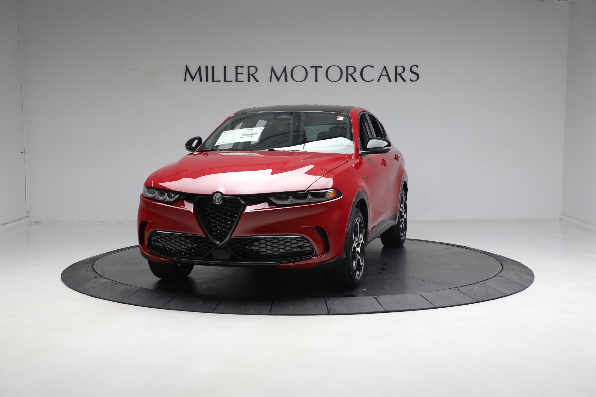 New 2024 Alfa Romeo Tonale Veloce for sale $52,790 at Pagani of Greenwich in Greenwich CT 06830 1