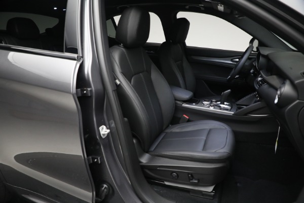 New 2024 Alfa Romeo Stelvio Ti for sale $53,330 at Pagani of Greenwich in Greenwich CT 06830 25