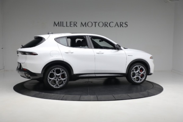 New 2024 Alfa Romeo Tonale Veloce for sale $55,290 at Pagani of Greenwich in Greenwich CT 06830 11