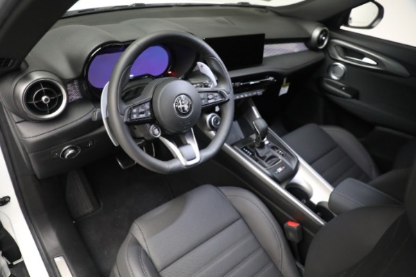 New 2024 Alfa Romeo Tonale Veloce for sale $55,290 at Pagani of Greenwich in Greenwich CT 06830 19