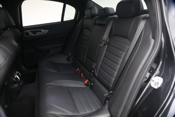 Used 2024 Alfa Romeo Giulia Veloce for sale Sold at Pagani of Greenwich in Greenwich CT 06830 19