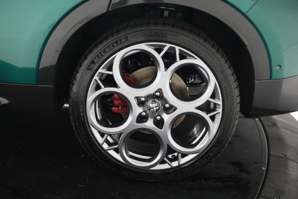 New 2024 Alfa Romeo Tonale Veloce for sale $57,490 at Pagani of Greenwich in Greenwich CT 06830 28