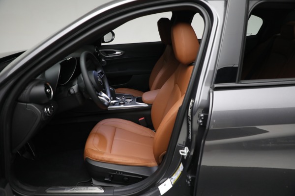 New 2024 Alfa Romeo Giulia Ti for sale $54,845 at Pagani of Greenwich in Greenwich CT 06830 25
