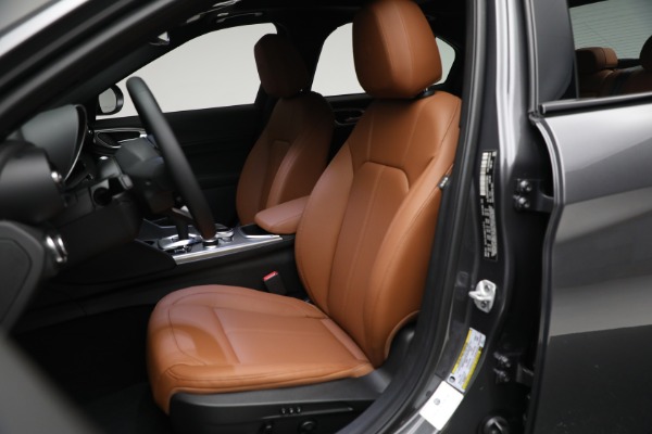 New 2024 Alfa Romeo Giulia Ti for sale $54,845 at Pagani of Greenwich in Greenwich CT 06830 27