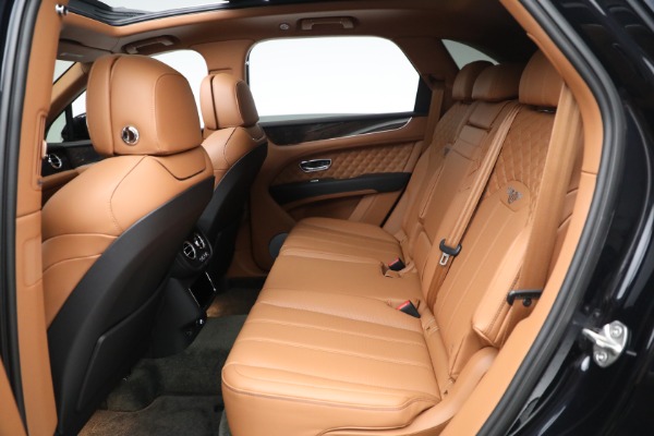 Used 2021 Bentley Bentayga V8 for sale $149,900 at Pagani of Greenwich in Greenwich CT 06830 21