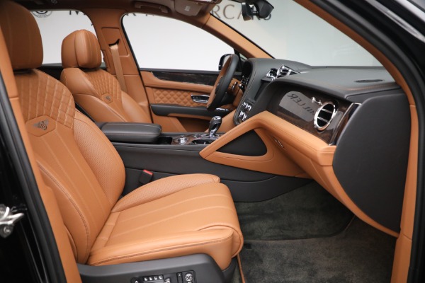 Used 2021 Bentley Bentayga V8 for sale $149,900 at Pagani of Greenwich in Greenwich CT 06830 25