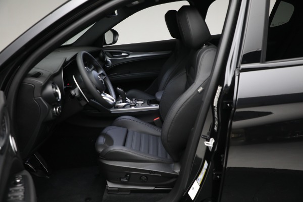 New 2024 Alfa Romeo Stelvio Veloce for sale $57,305 at Pagani of Greenwich in Greenwich CT 06830 20