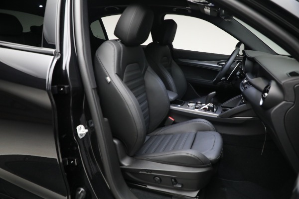 New 2024 Alfa Romeo Stelvio Veloce for sale $57,305 at Pagani of Greenwich in Greenwich CT 06830 23