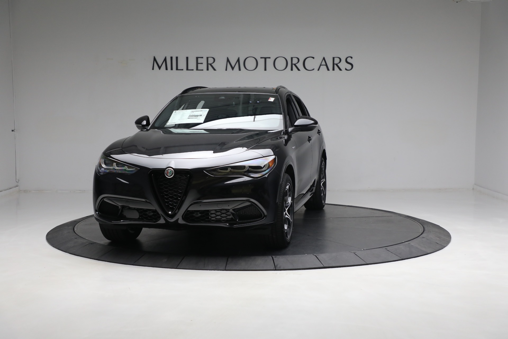 New 2024 Alfa Romeo Stelvio Veloce for sale $57,305 at Pagani of Greenwich in Greenwich CT 06830 1