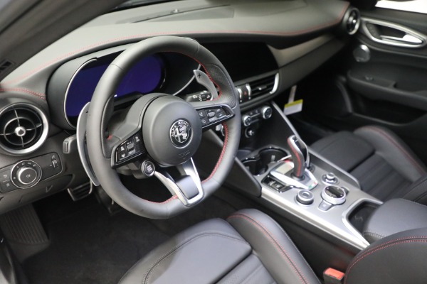 New 2024 Alfa Romeo Giulia Competizione for sale $58,160 at Pagani of Greenwich in Greenwich CT 06830 21