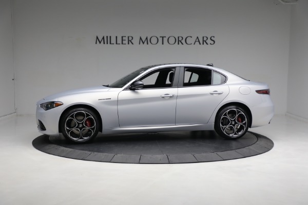 New 2024 Alfa Romeo Giulia Competizione for sale $58,160 at Pagani of Greenwich in Greenwich CT 06830 4