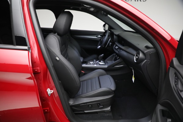 New 2024 Alfa Romeo Stelvio Veloce for sale $54,220 at Pagani of Greenwich in Greenwich CT 06830 25