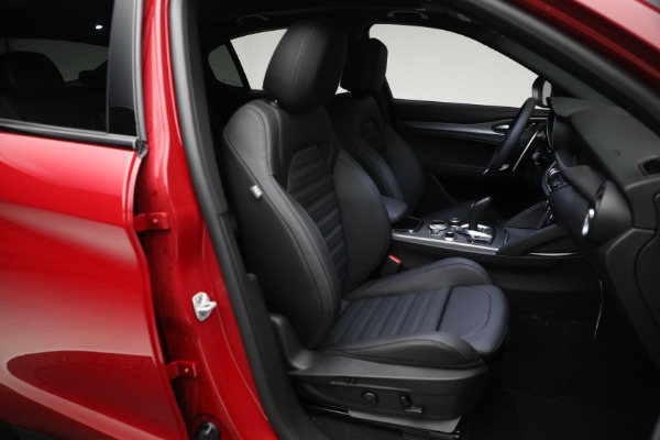 New 2024 Alfa Romeo Stelvio Veloce for sale $54,220 at Pagani of Greenwich in Greenwich CT 06830 27