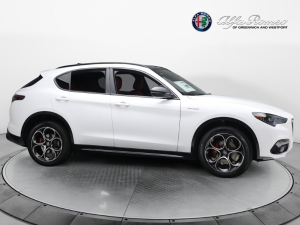 New 2024 Alfa Romeo Stelvio Veloce for sale $57,395 at Pagani of Greenwich in Greenwich CT 06830 17