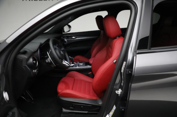 New 2024 Alfa Romeo Stelvio Veloce for sale $58,055 at Pagani of Greenwich in Greenwich CT 06830 28